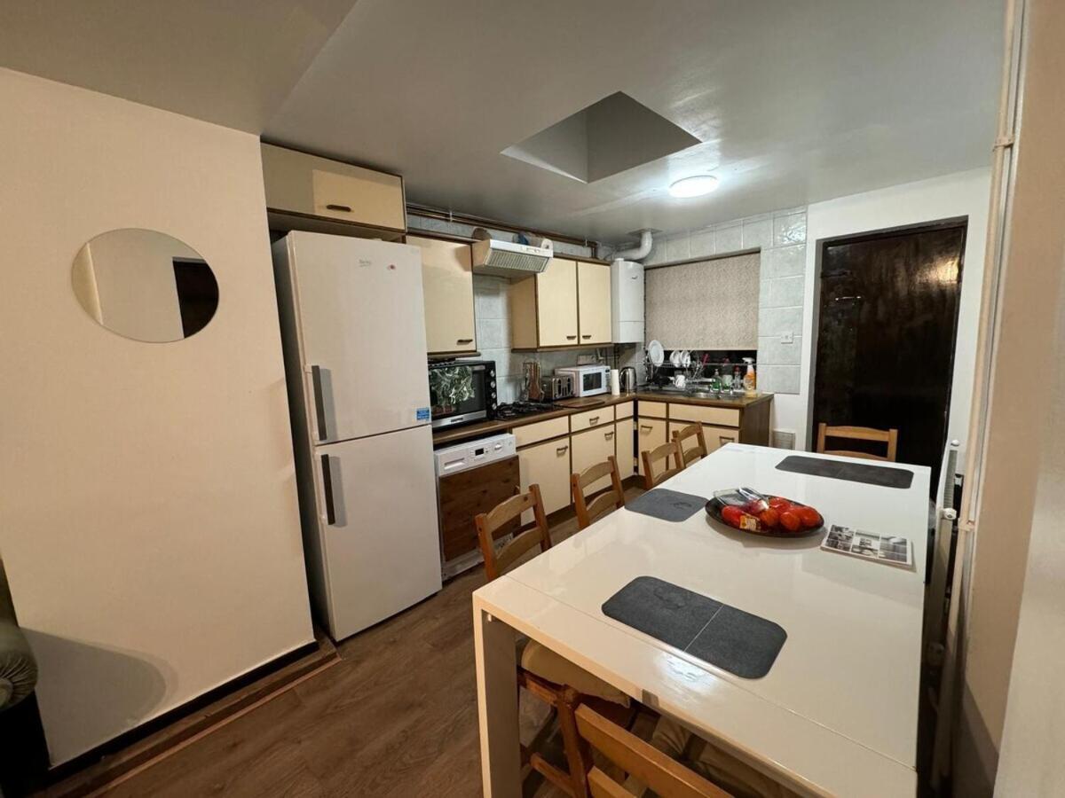 London Stockwell Station Apartment Camera foto
