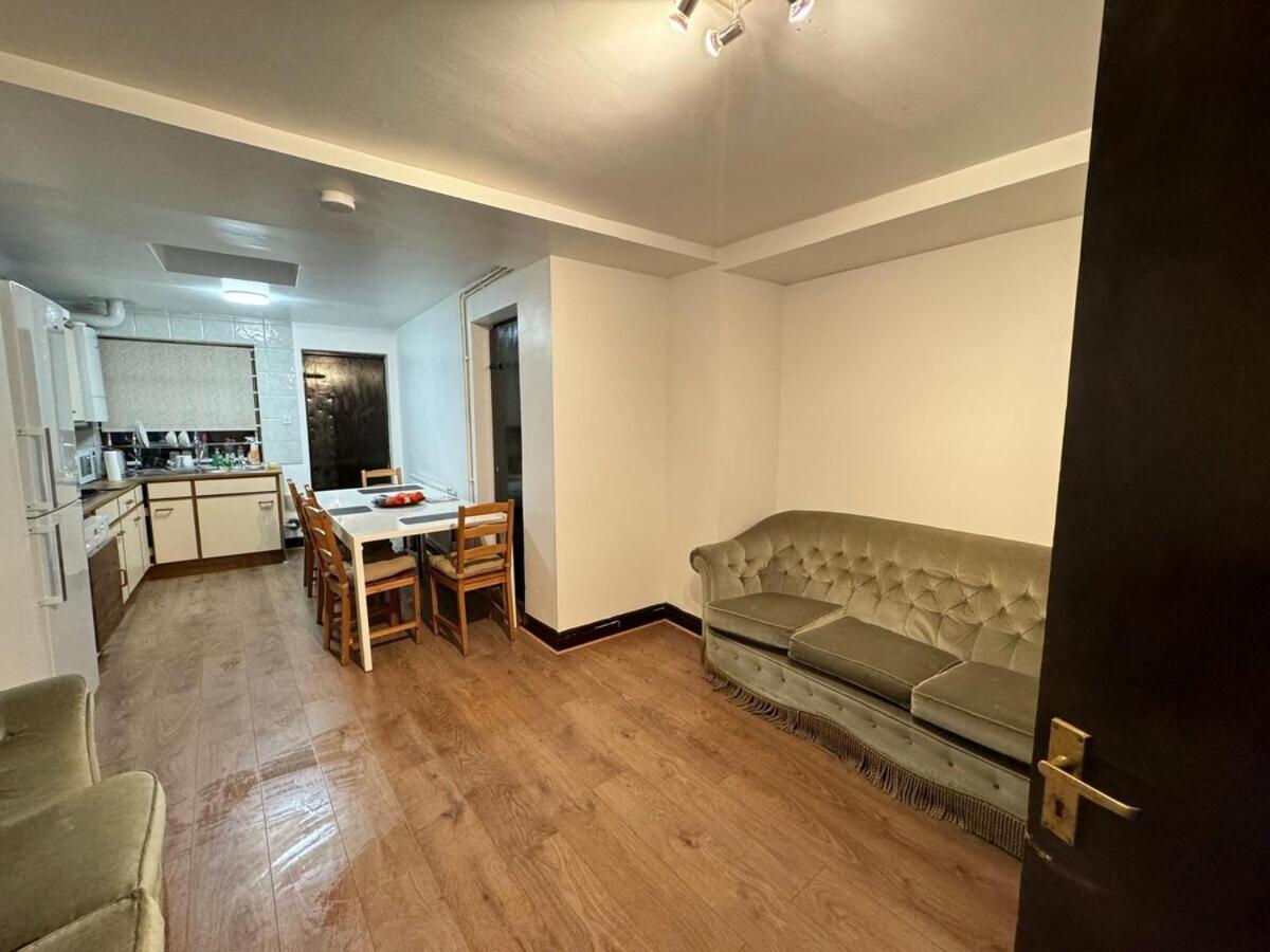 London Stockwell Station Apartment Camera foto