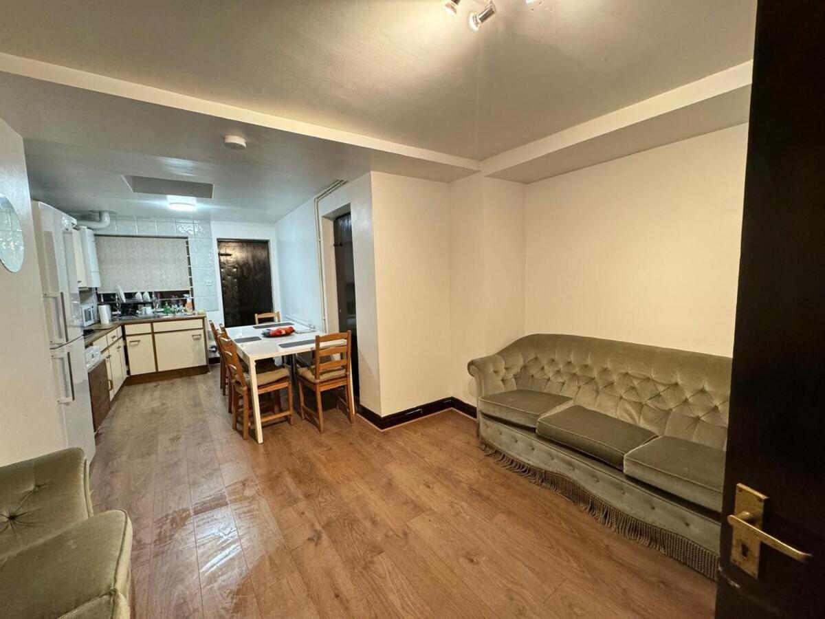 London Stockwell Station Apartment Camera foto